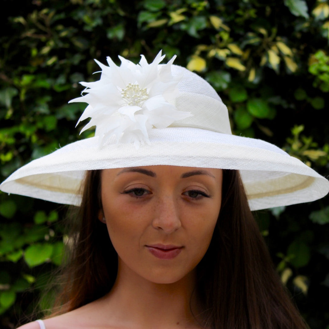 Ivory Summer Hat in straw and sinamay